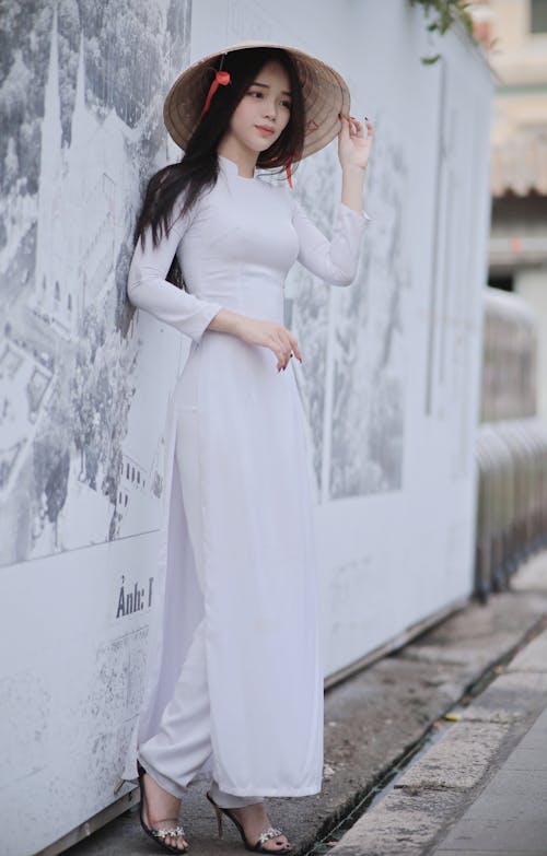 Gratis arkivbilde med ao dai, asiatisk kvinne, brunette