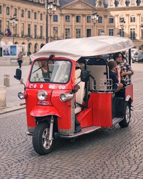 Three Wheeler For Tourists in Old Town