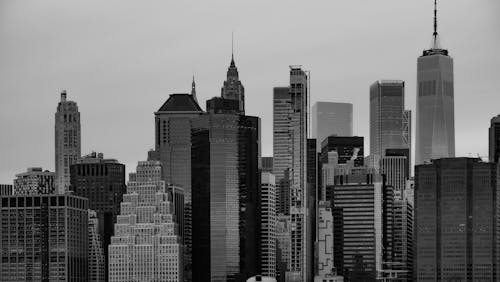 Foto d'estoc gratuïta de arquitectura moderna, blanc i negre, centre de la ciutat