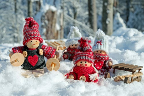Puppenfiguren Im Schnee