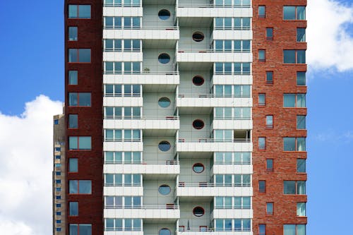 Darmowe zdjęcie z galerii z architektura, balkony, beton