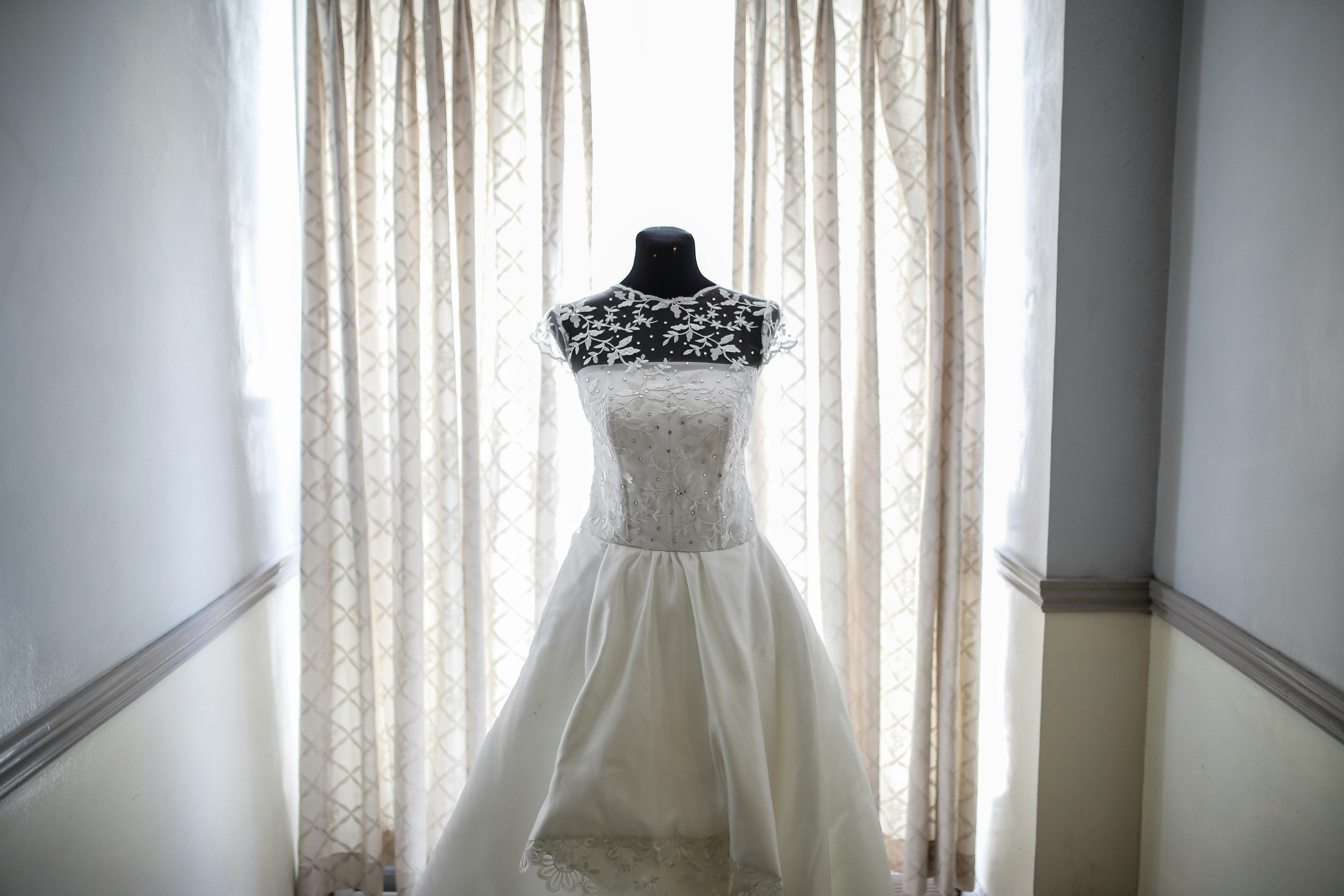 Foto eines Brautkleides. | Quelle: Pexels