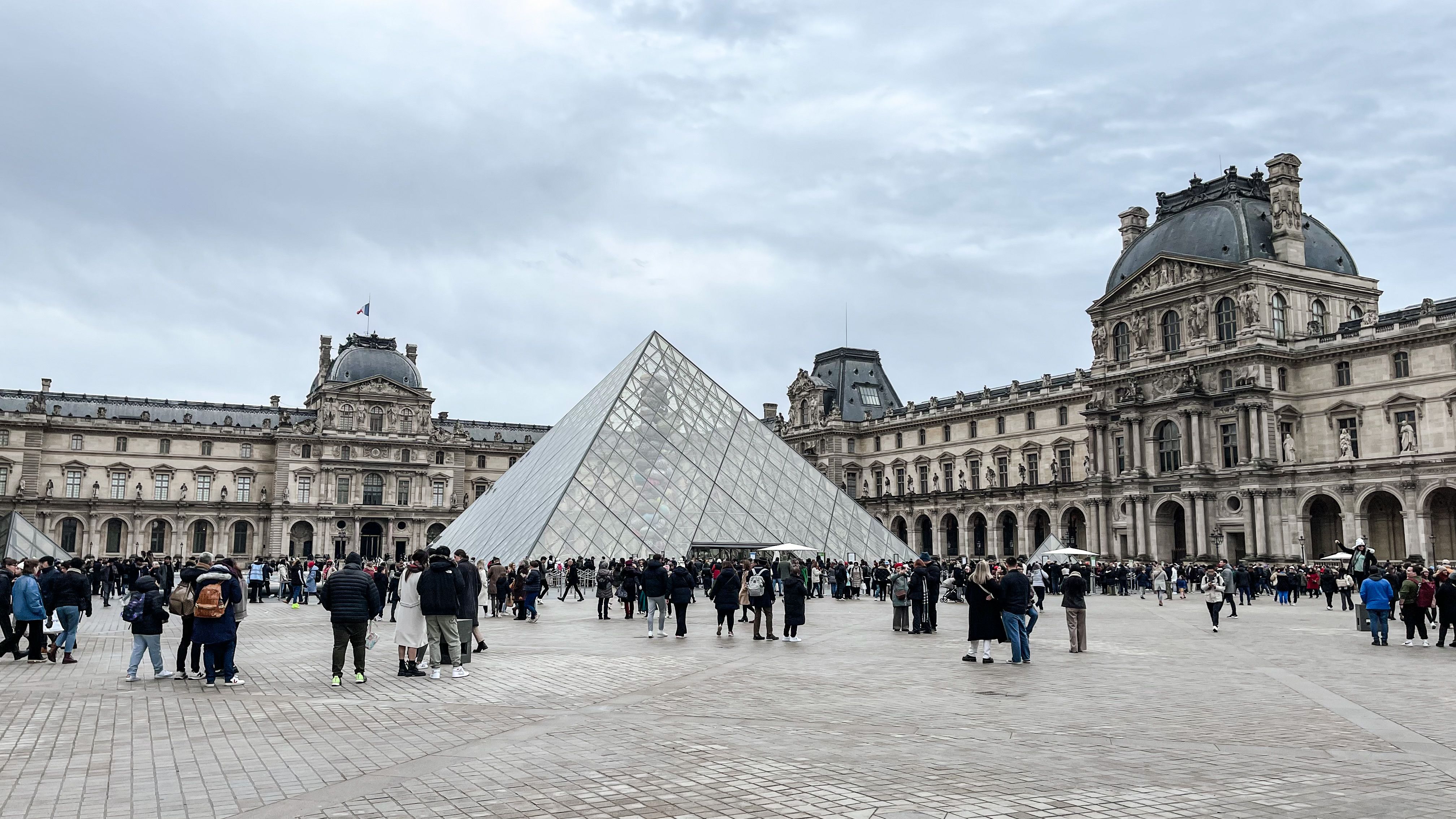  5 days in paris, france 🇫🇷 🩷 | the louvre, eiffel tower, versailles, cafes, and more!