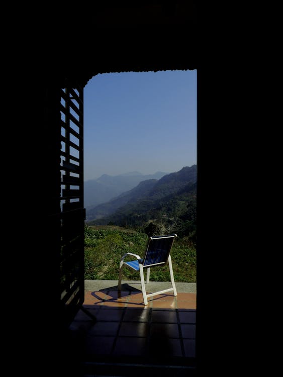 Gratis Foto stok gratis balkon, bangku, gunung Foto Stok