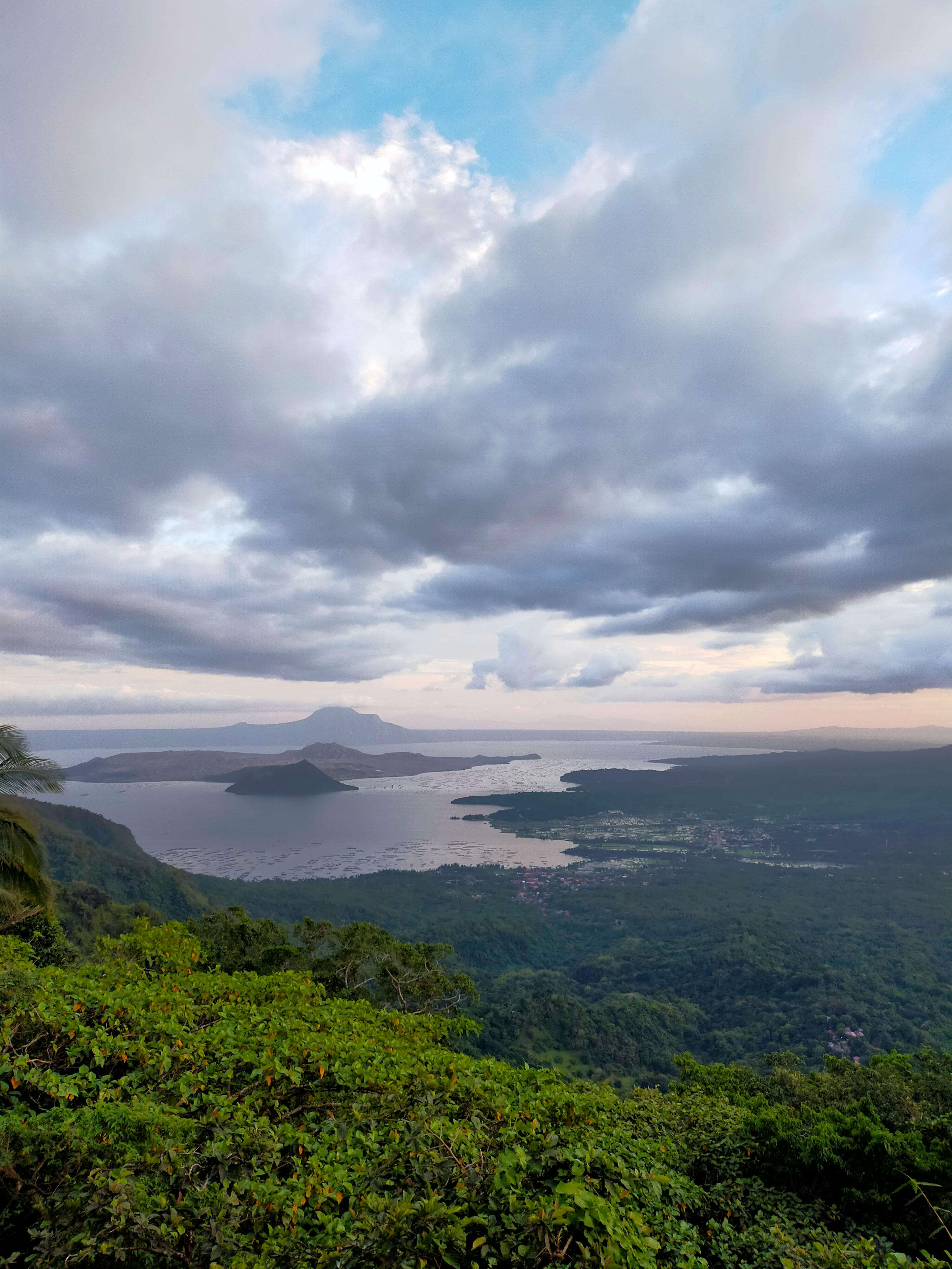 Tagaytay Taal Lakephilippine Photos, Download Free Tagaytay Taal ...