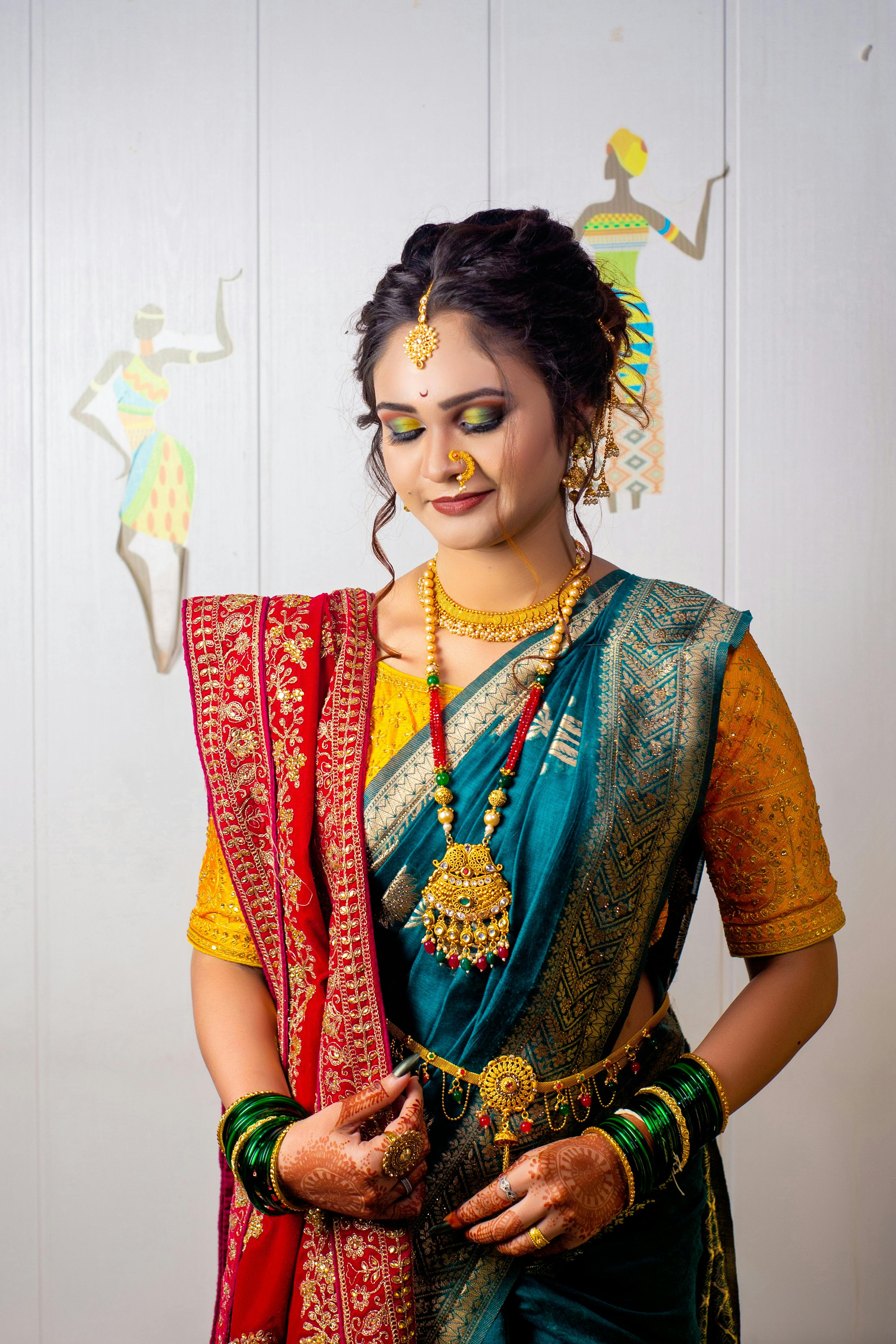 Top Maharashtrian Bridal Looks Worth Taking Inspirations From! | Wedding  saree indian, Wedding saree blouse designs, Indian bride outfits