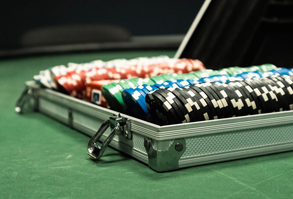 Online Casino: Spielautomaten und Live-Spiele im Überblick