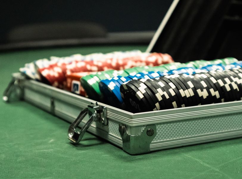 Online Casino: Spielautomaten und Live-Spiele im Überblick