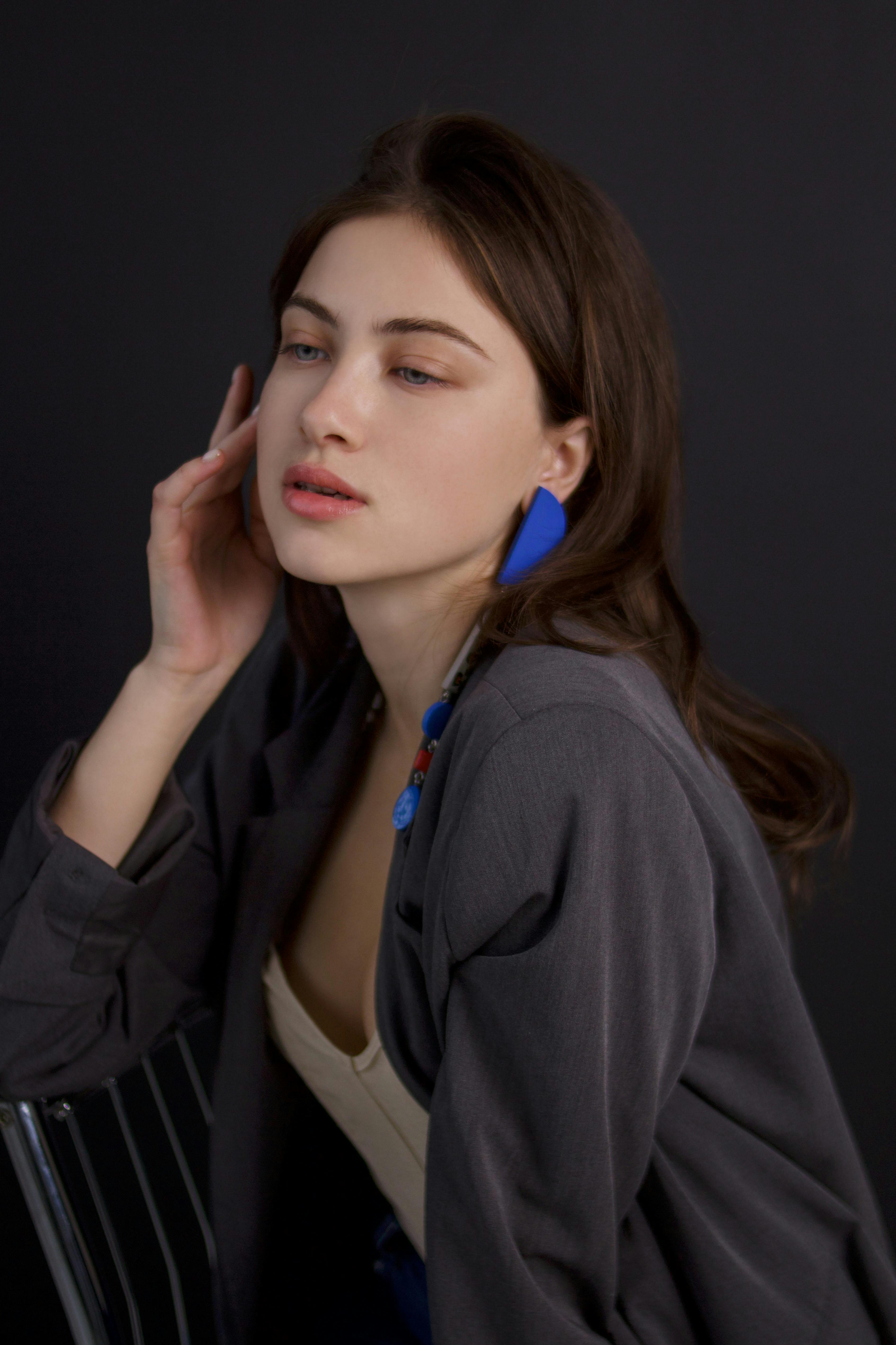 common:alt.prefix Základová fotografie zdarma na téma dámská móda, elegantní, elegantní póza common:alt.postfix