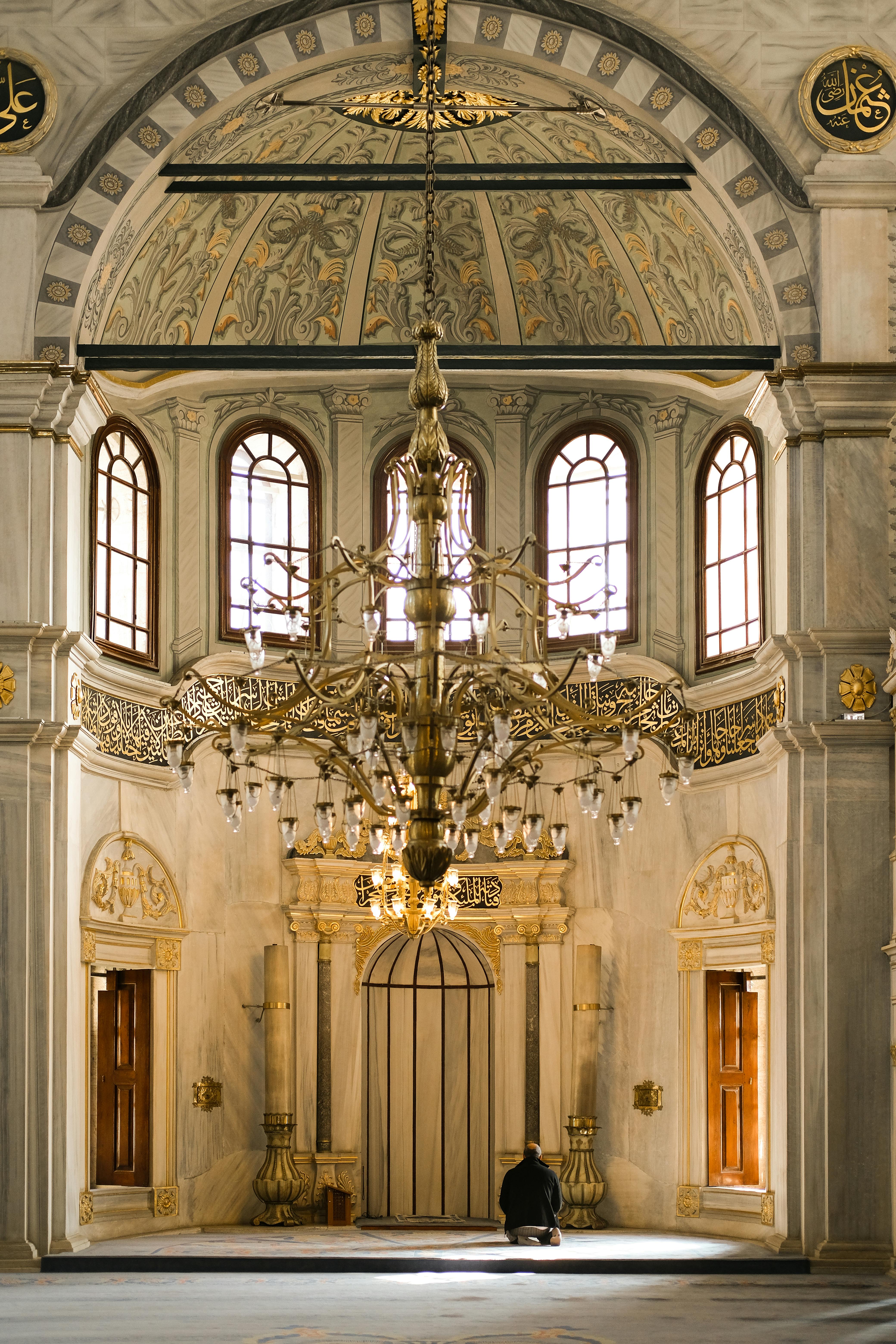 golden chandelier in mosque