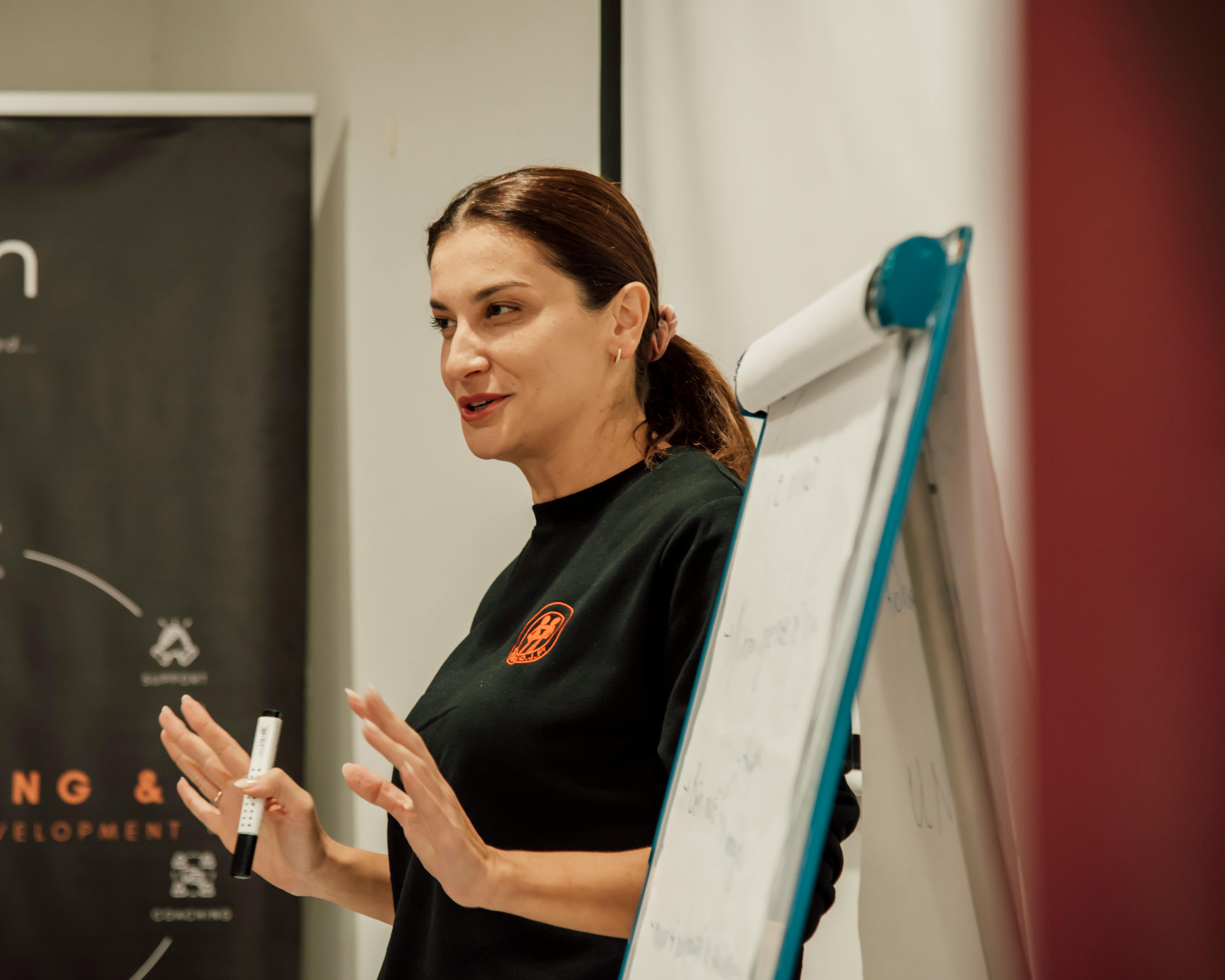 Gratis Fotos de stock gratuitas de clase magistral, educaciÃ³n, explicando Foto de stock