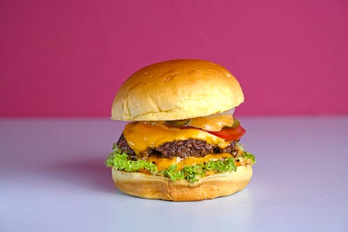 Gratis stockfoto met broodje hamburger, detailopname, eten