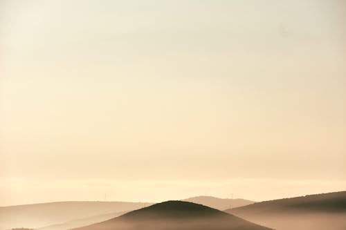 Immagine gratuita di alba, arido, bassa visibilità