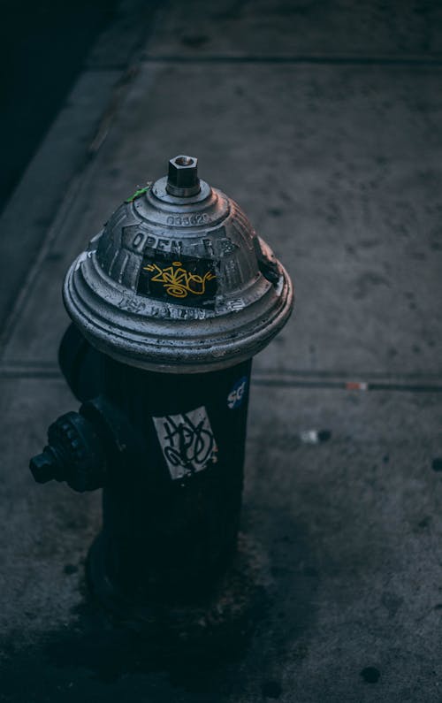 Kostenloses Stock Foto zu feuer hydrant, graffiti, kultur
