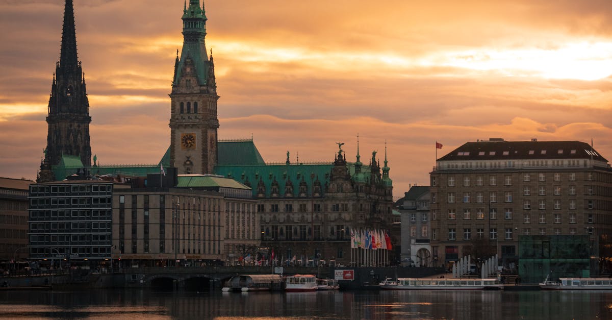 黃金價格徘徊兩週高點 專家解析背後原因