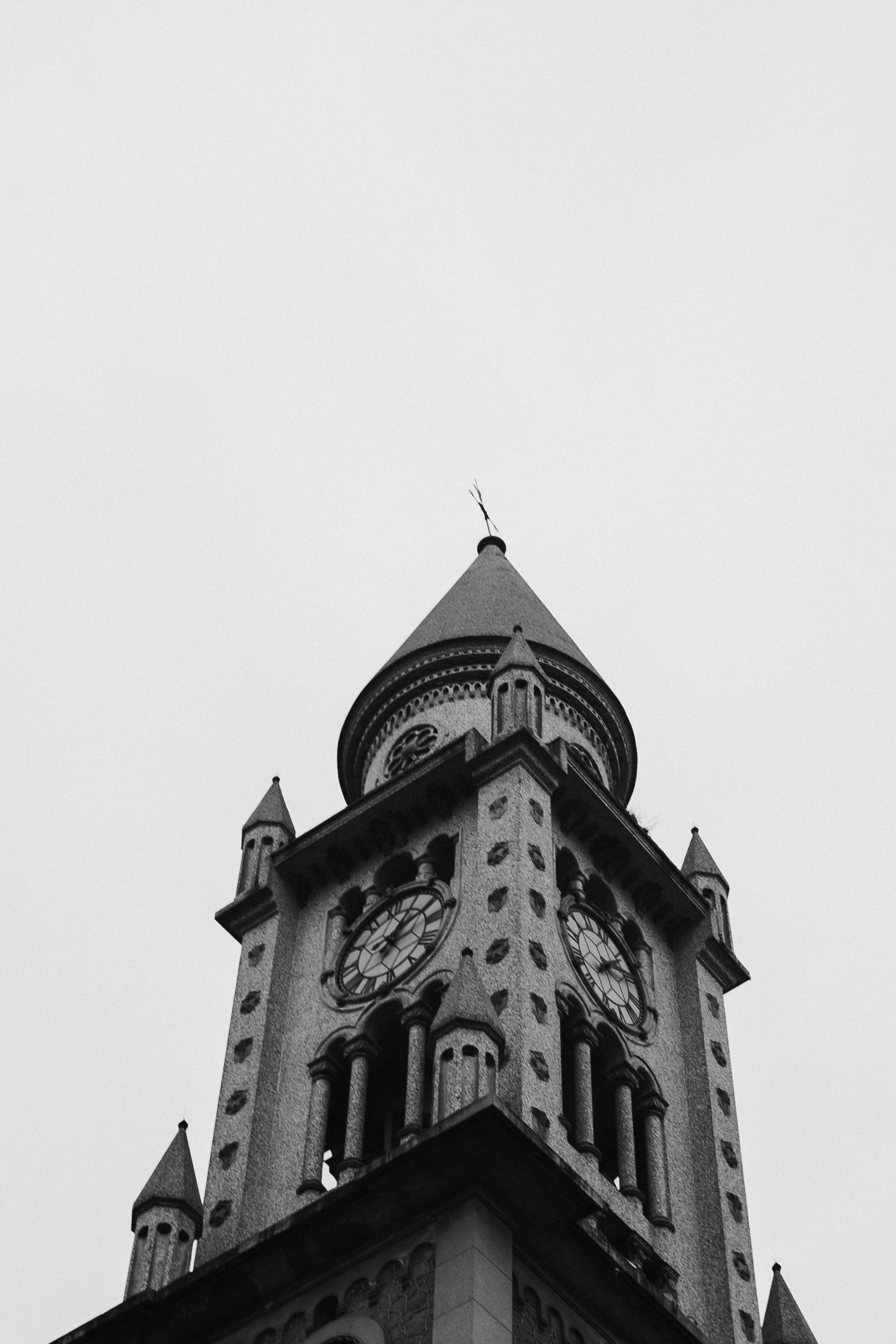 Clear Sky over Clock Tower in Black and White · Free Stock Photo