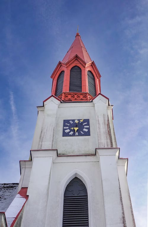 Δωρεάν στοκ φωτογραφιών με γαλάζιος ουρανός, εκκλησία, εξωτερικό κτηρίου