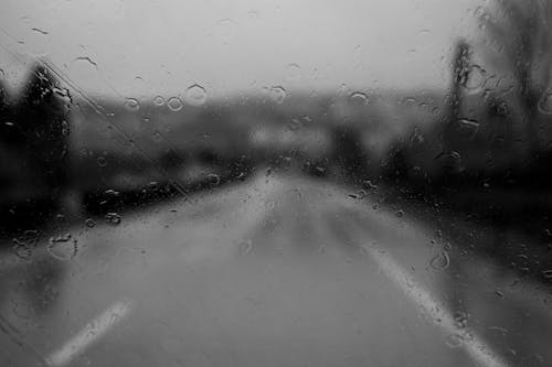 Δωρεάν στοκ φωτογραφιών με βροχερός, βροχή, δρόμος Φωτογραφία από στοκ φωτογραφιών