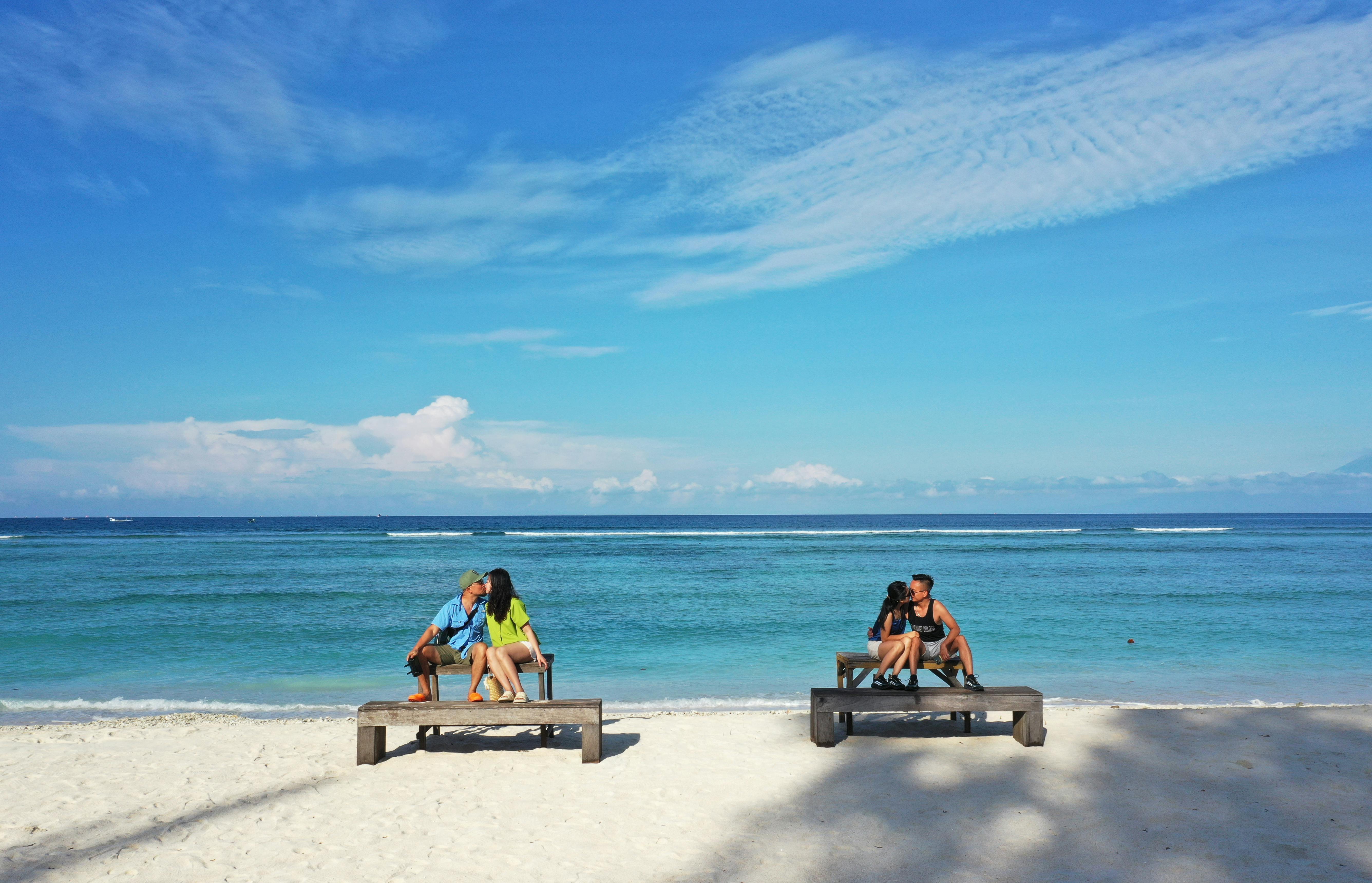 What is 70 30 in a relationship?