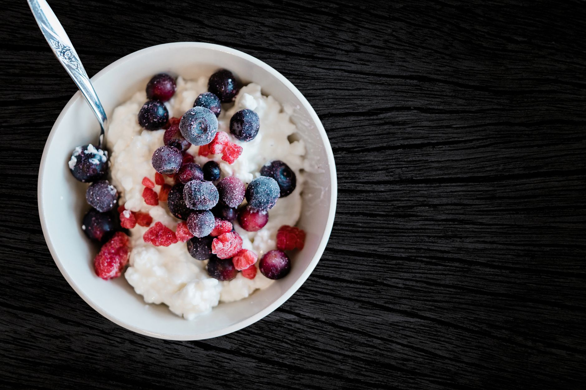 Quark mit frischen Früchten