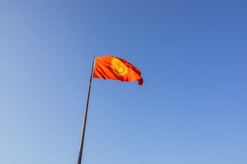 無料 キルギスタン, 国旗, 青空の無料の写真素材 写真素材