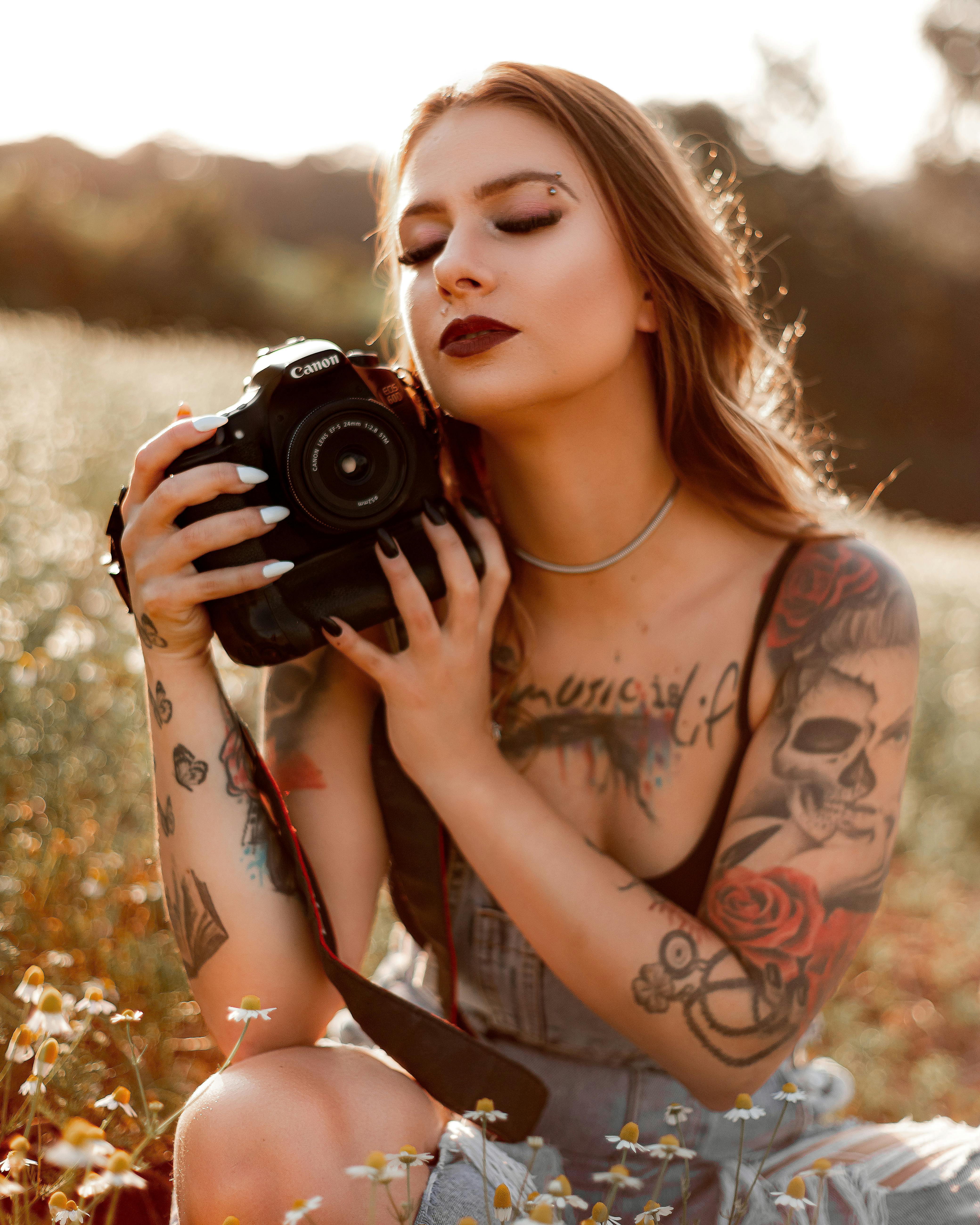 21 Amazing Camera Tattoo Ideas For Women - Styleoholic