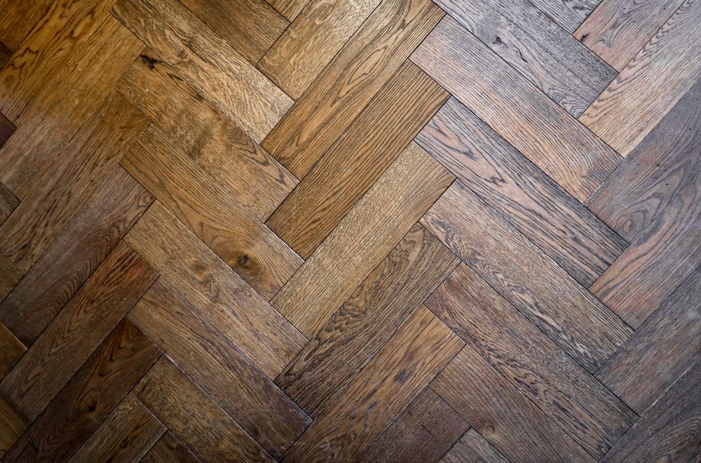 Herringbone hardwood floor pattern
