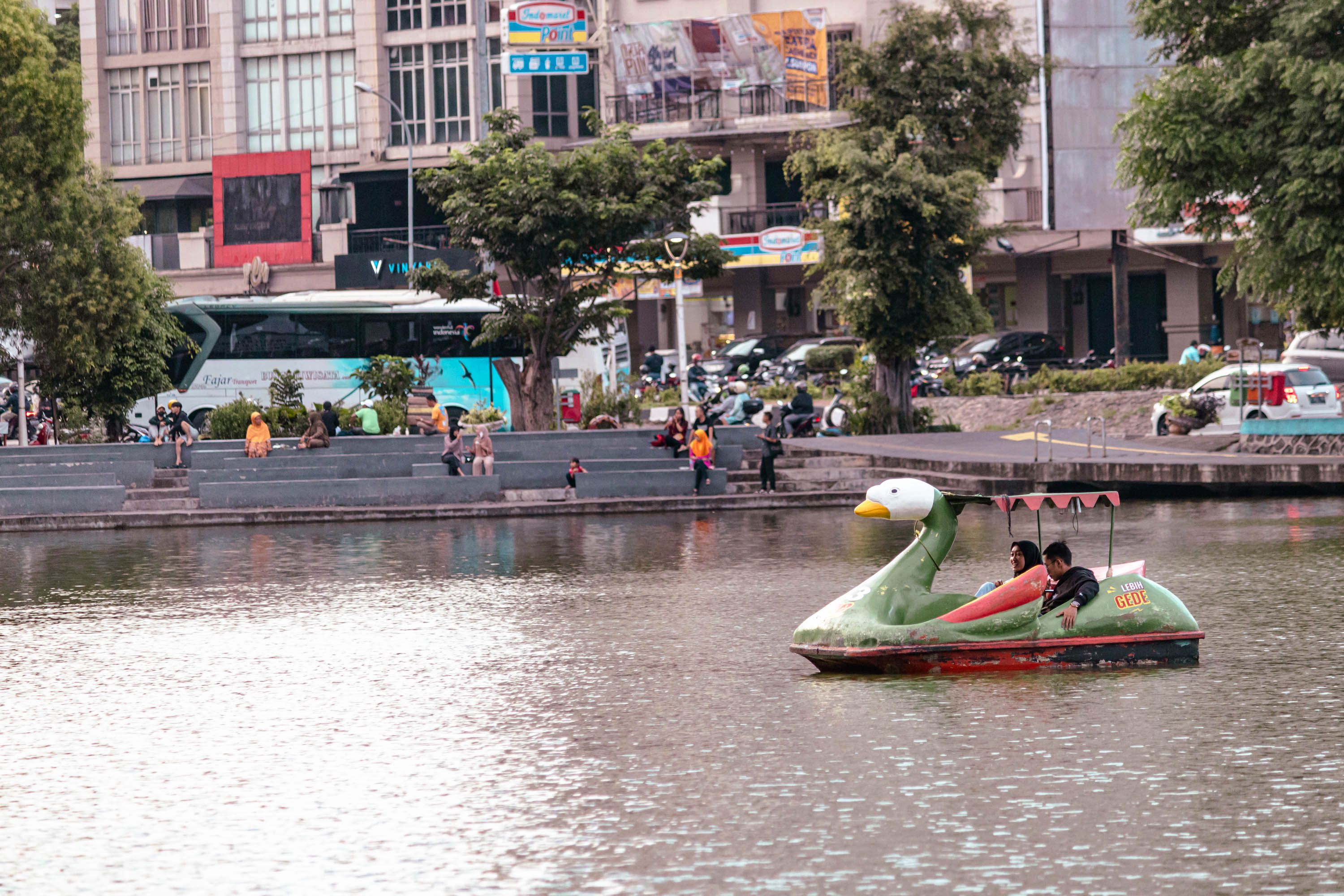 Free boat rides, health camps mark Women’s Day fete — Photo by Peter Kambey on Pexels