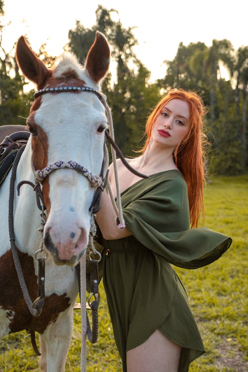 Gratis stockfoto met buiten, ginger, mevrouw