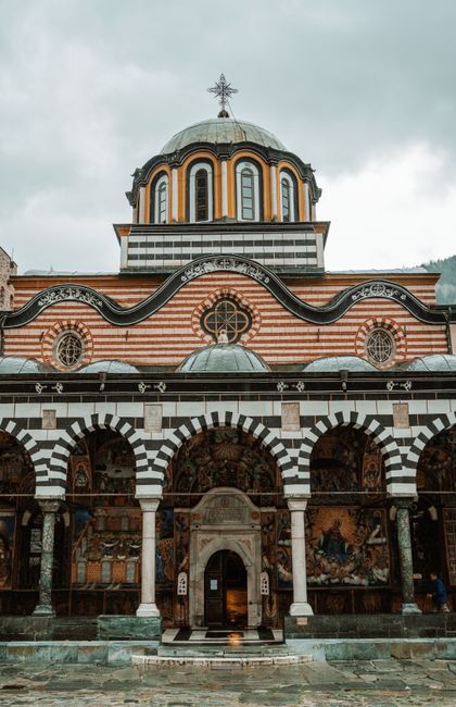 The Medieval Bulgarian Empire and Sofia's Rise to Prominence The Medieval Bulgarian Empire and Sofia's Rise to Prominence