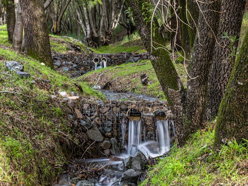 Pipes on Cascades on Stream