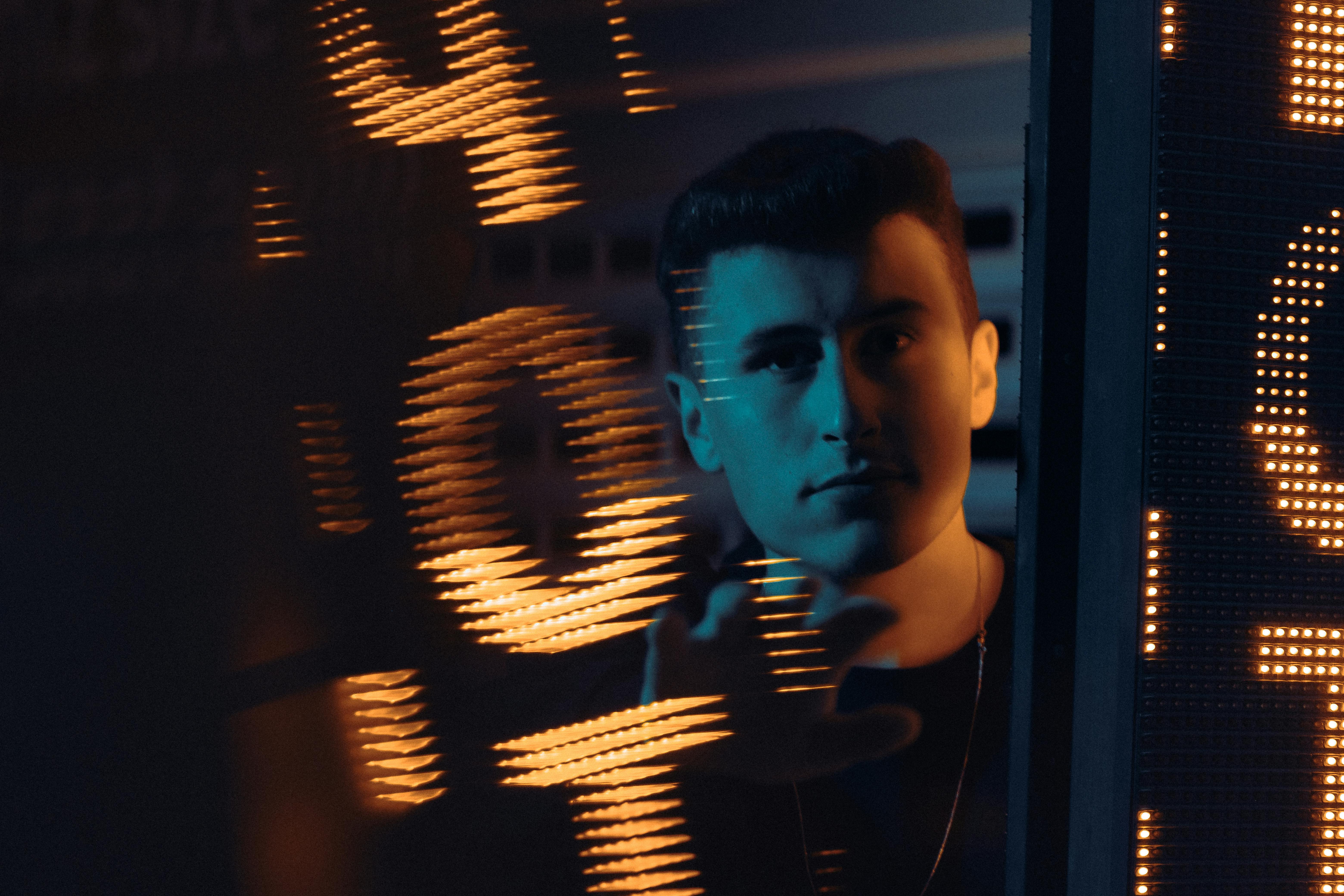 Nick DiGiovanni Drops Massive Kitchen Hacks Video - US Fans Are Obsessed — Photo by Atahan Demir on Pexels