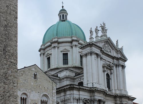 Gratis arkivbilde med arkitektur, bakgrunn, basilika