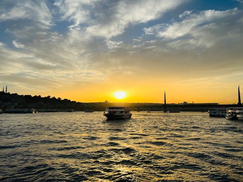 eminönü, günbatımı, iskele içeren Ücretsiz stok fotoğraf