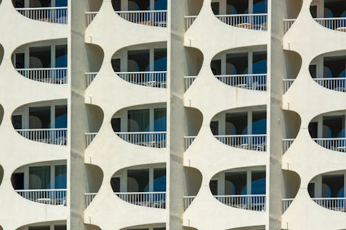 Kostenloses Stock Foto zu apartments, balkone, modern