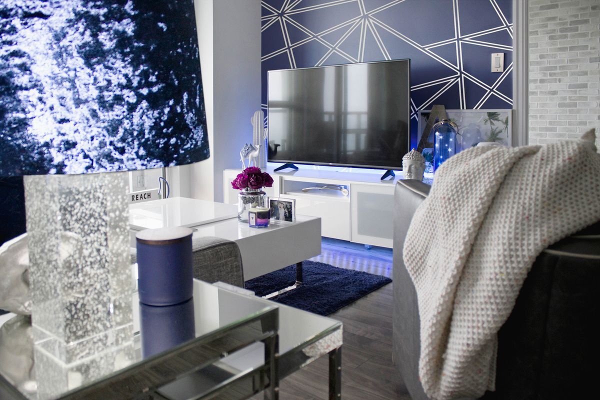 Geometric living room wallpaper