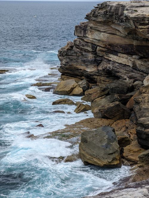 Free Dramatic eroded cliffs with crashing waves in Kurnell, NSW, Australia. Stock Photo