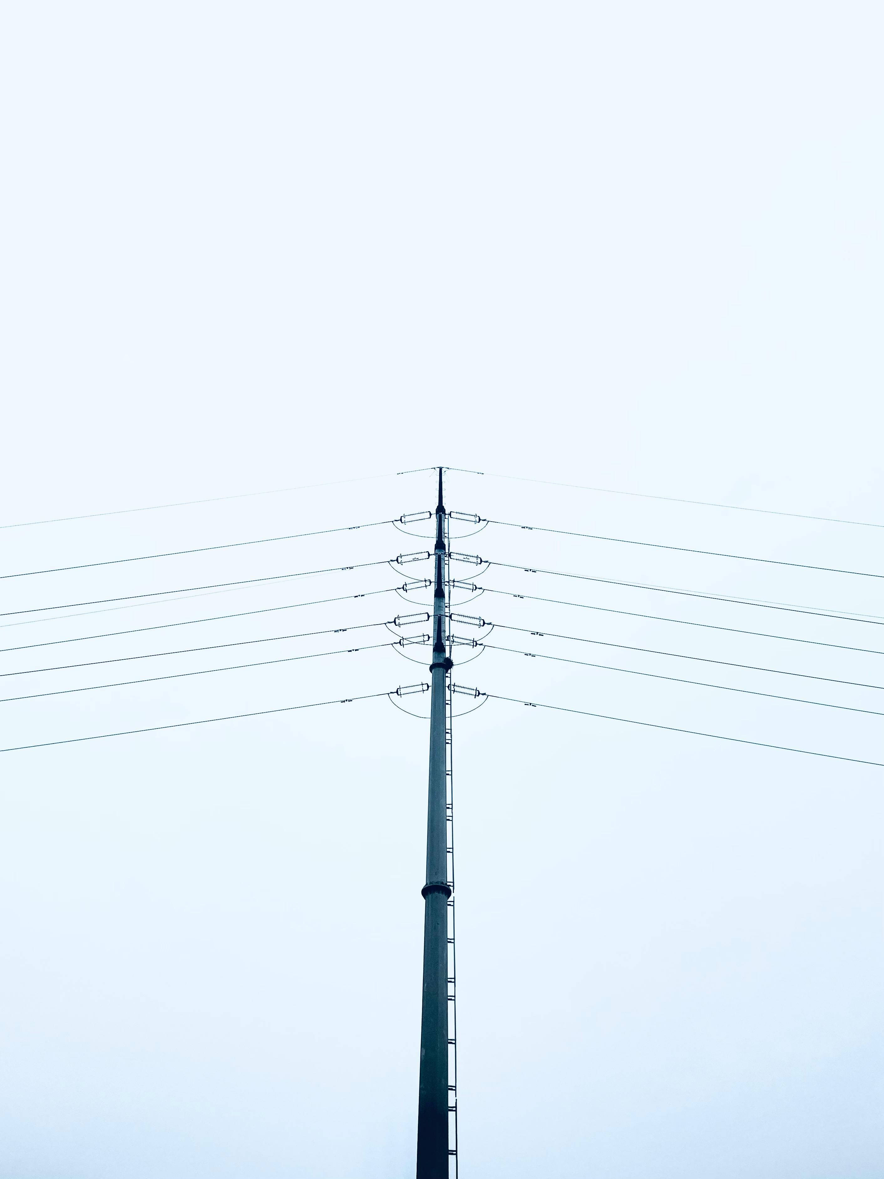 gratis Elektriciteitsmast Met Kabels Stockfoto