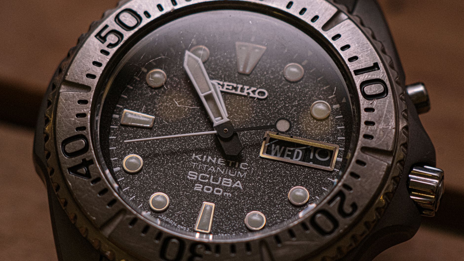 watch water resistance rating display
