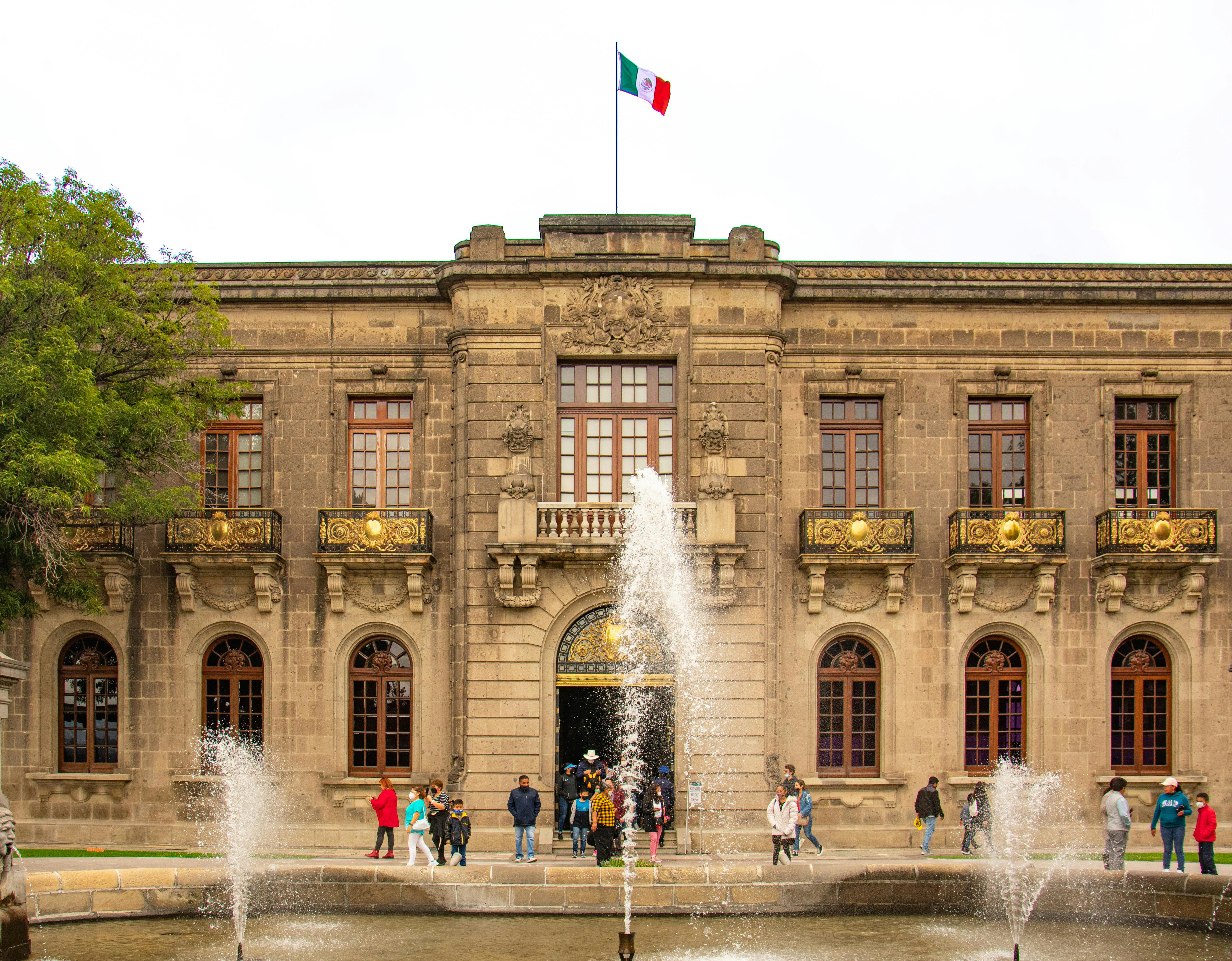 Mexico Emerges as the New Hub for Remote Workers Combining Work and World Cup 2026 Travel Experience — Photo by Oscar  Doming