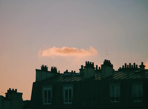 Gratis stockfoto met achtergrondlicht, dak, hemel