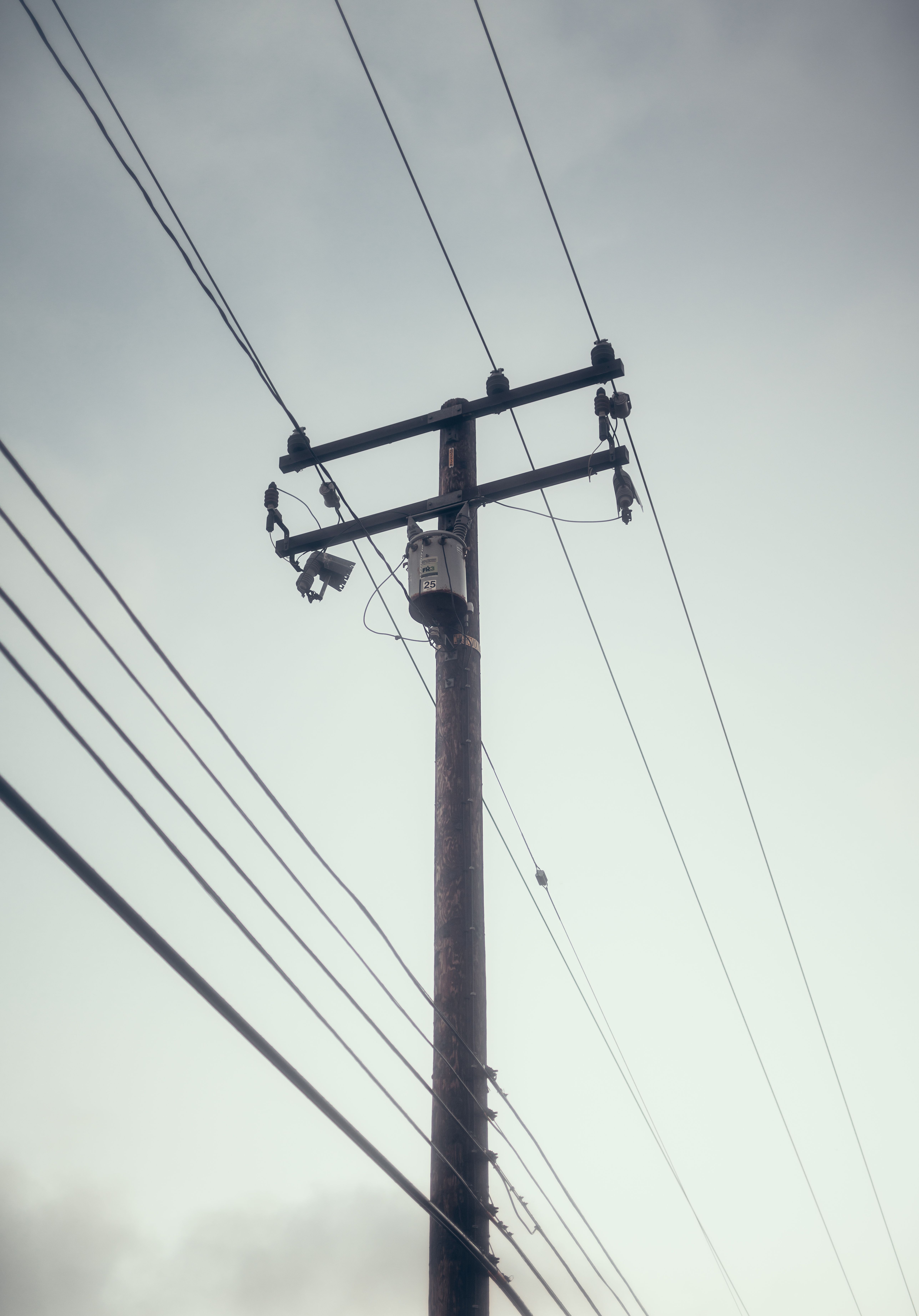 Foto profissional gratuita de cabos, poste, poste de eletricidade, tiro ...