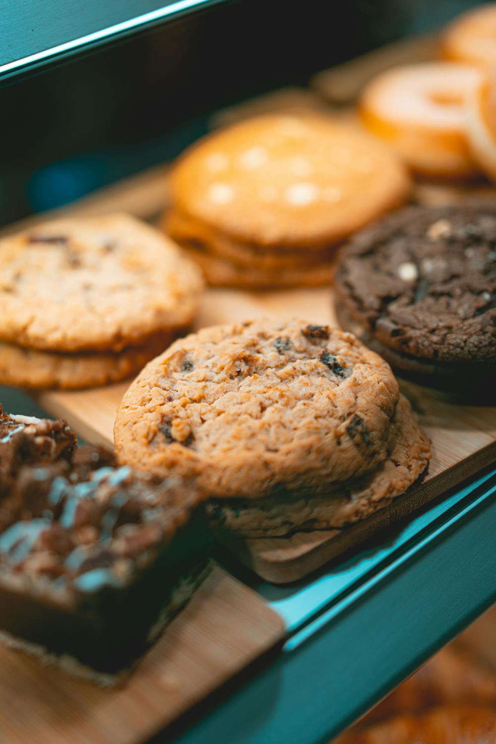 Chewy Oatmeal Chocolate Chip Cookies