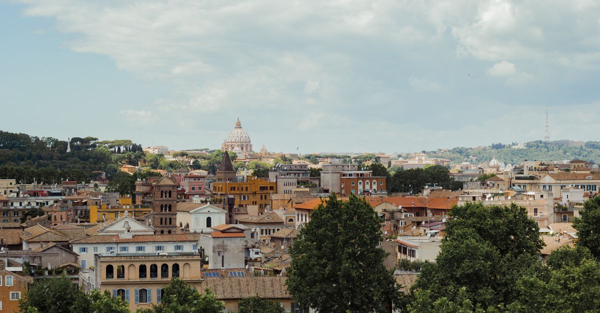 Hallan en Roma un mosaico gigante y un fresco histórico bajo la colina del Opio Hallan en Roma un mosaico gigante y un fresco histórico bajo la colina del Opio