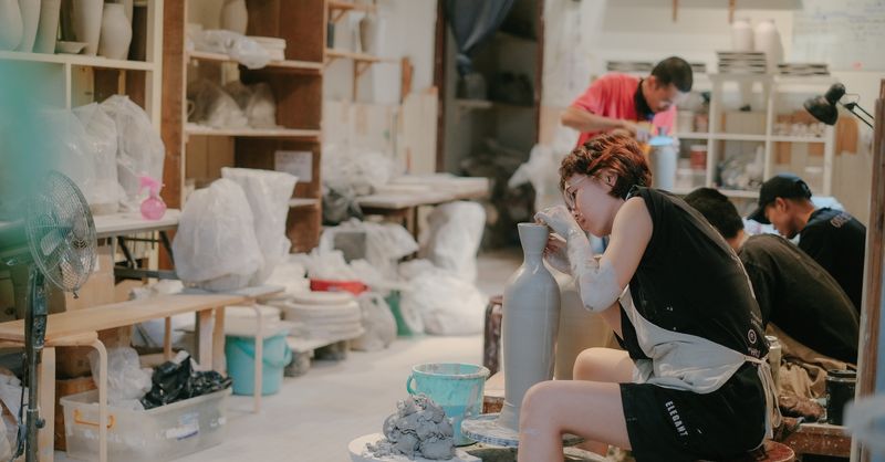 Artisans d’art et céramistes : pourquoi ils appellent un consultant SEO, selon Jimenez Julien