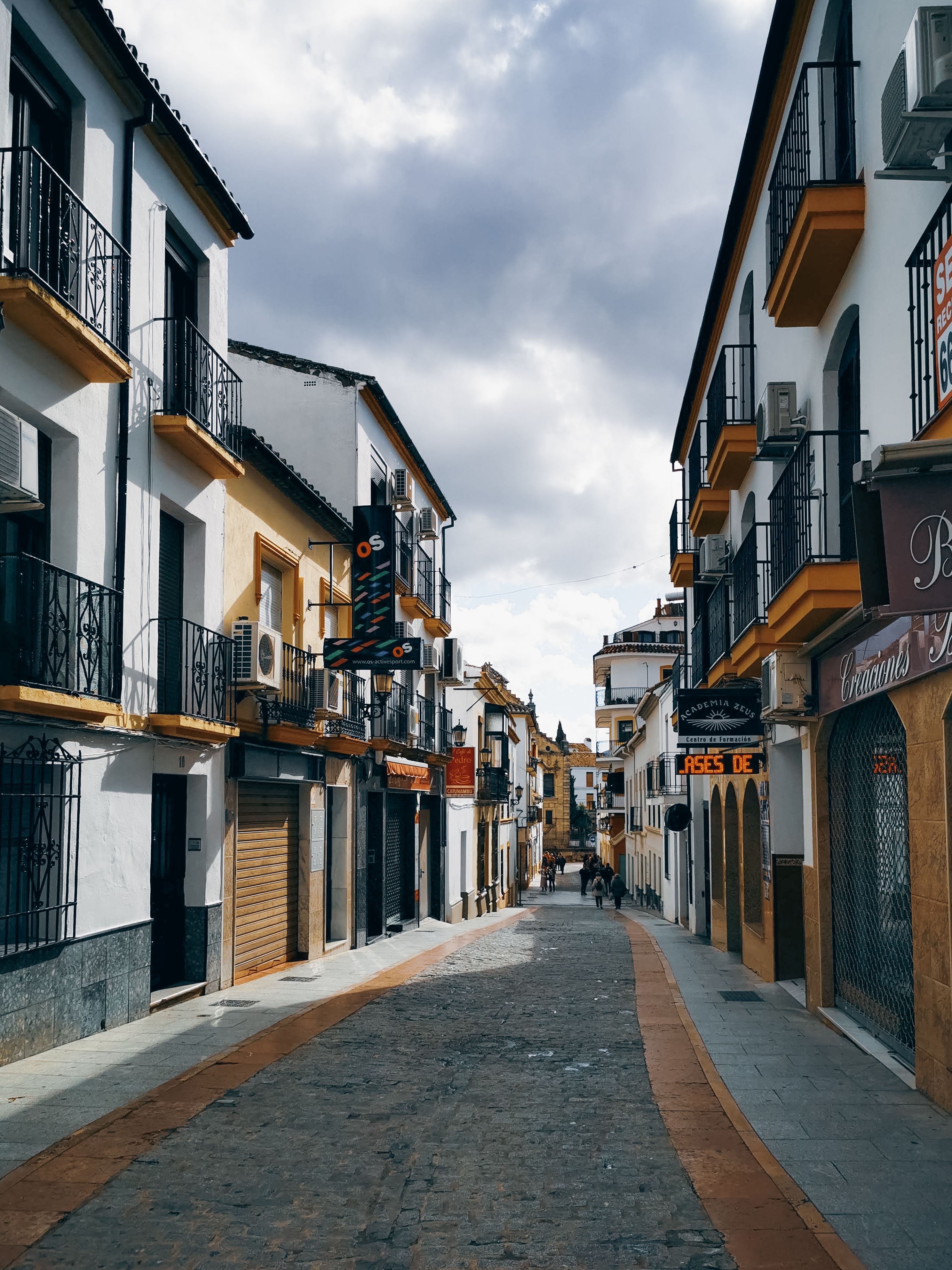 What to Pack for Spain 🧳 Carry-On Essentials | OneBag