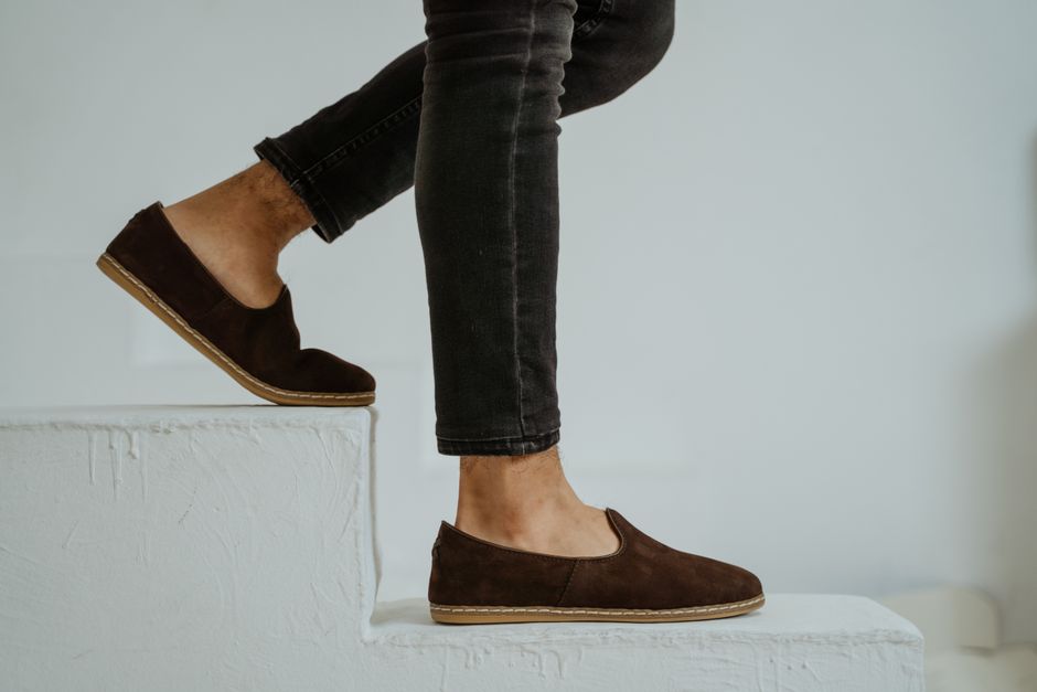 Best Backless Loafers and Mules for Fall 2026: 7 Pairs Compared by Fit, Fabric and Price