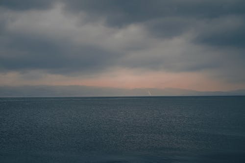 Free Sea Under Dark Clouds Stock Photo