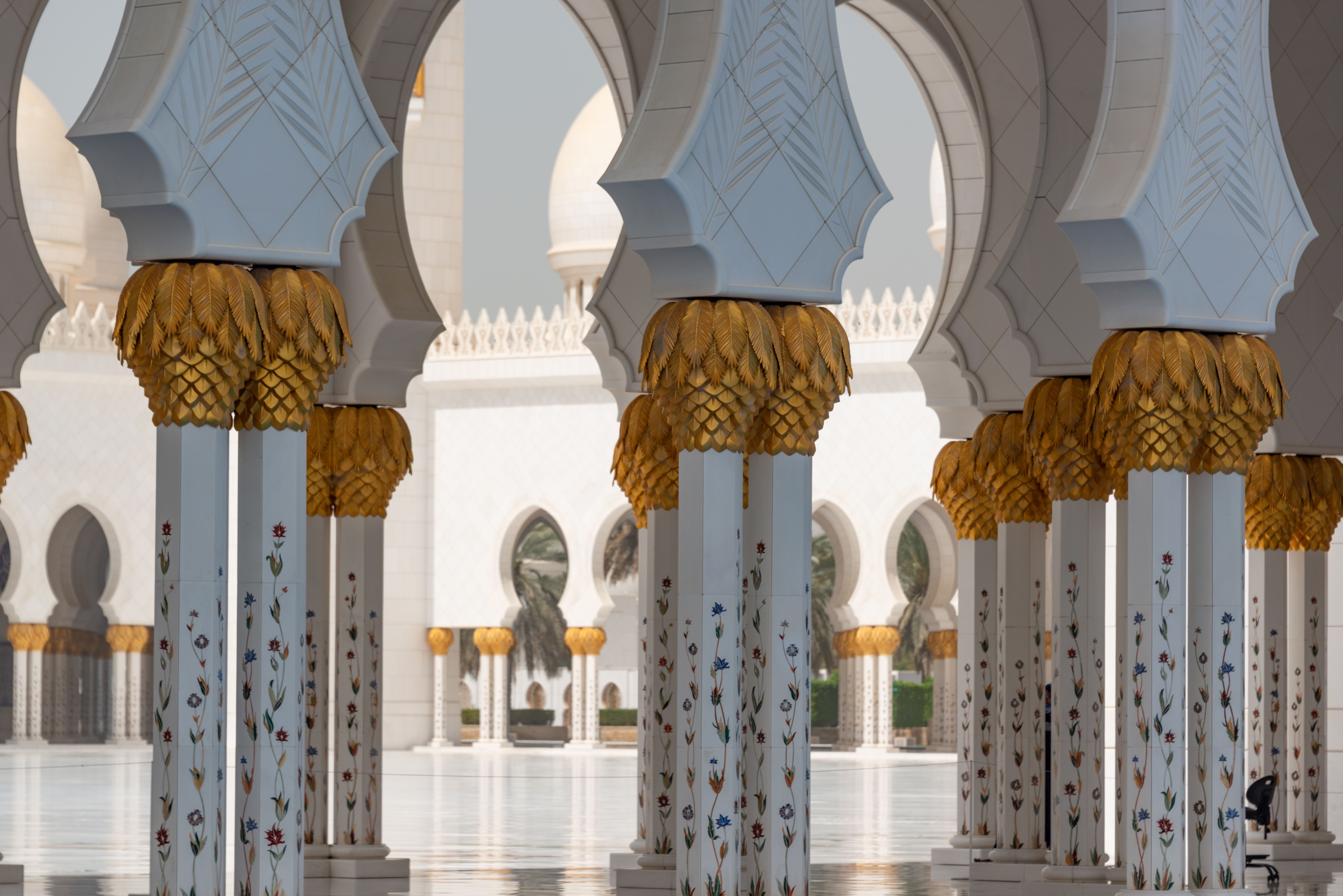 Stunning interior of Sheikh Zayed Grand Mosque in Abu Dhabi, UAE