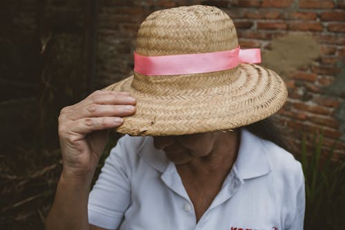 女人, 帽子, 手 人类的手 的 免费素材图片